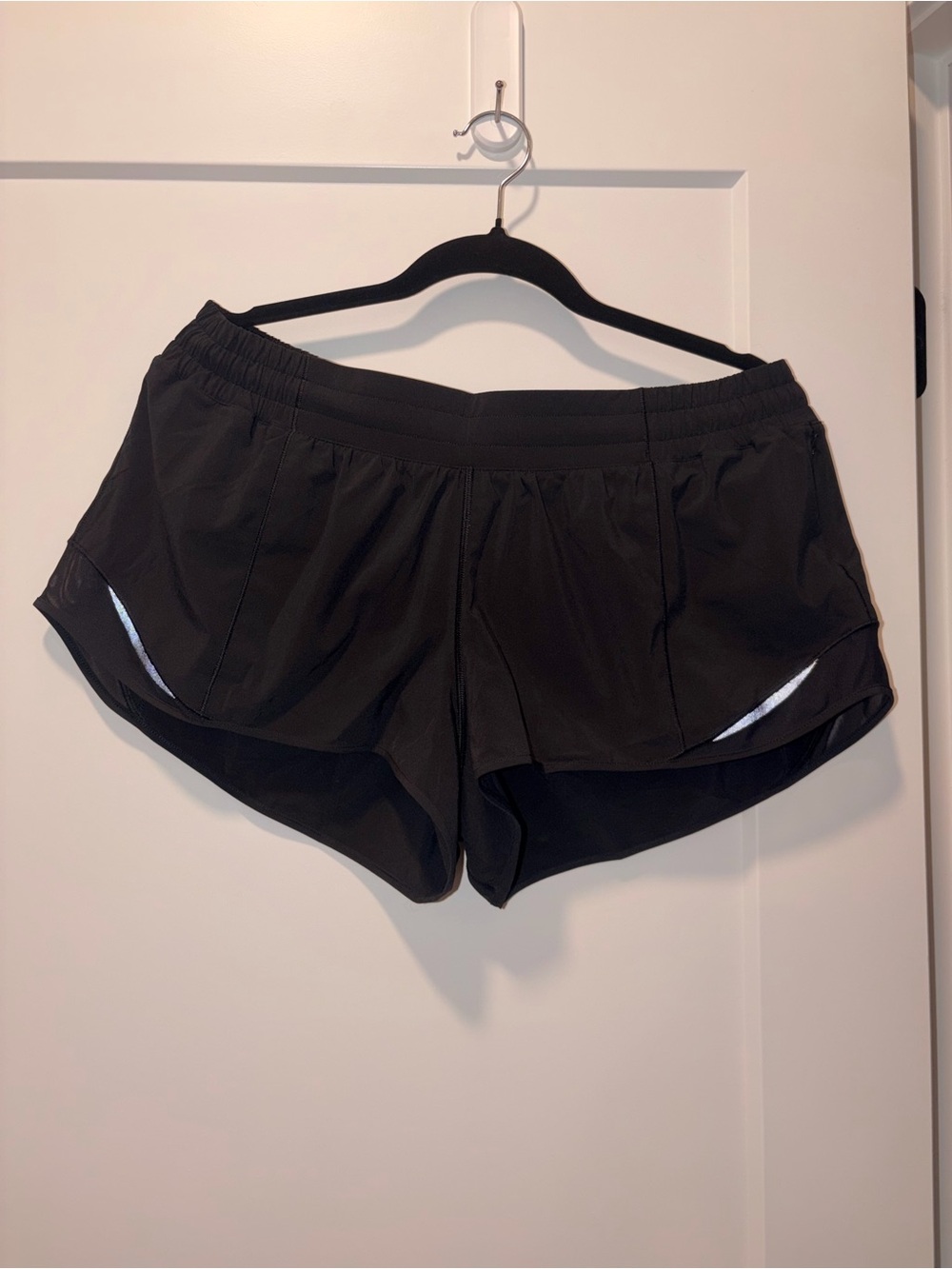 lululemon Hotty Hot LR Short 2.5” Lined